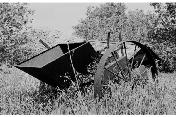 Mystery Farm Wagon @ 1200 x 800