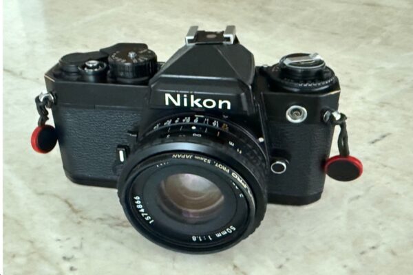 Nikon FE @ 600 x 400