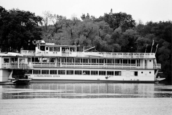 Paddlewheel Queen @ 1200 x 800