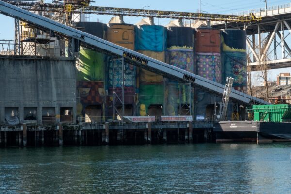 The Giants of Granville Island The Giants @ 1200 x 800