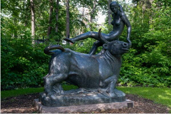 Europa In The Leo Mol Sculpture Garden Europa @ 1200 x 800