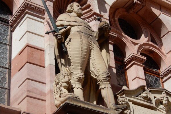 The Classic Statues of Nuremberg Medieval Soldier Sculpture @ 1200 x 800